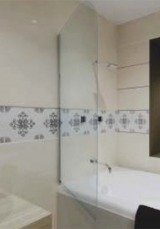 Bath-screen-swivel