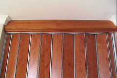 Varifold wooden folding door